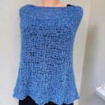 Poncho niebieskie - Dziane ponczo w kolorze stalowoniebieskim, owijka ponczo z puszystej włóczki, ponczo boho w kolorze wody, peleryna dzianinowa.