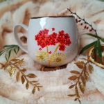 Barwny ręcznie malowany kubek na kwietnej łące 460 ml - ręcznie malowane