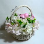 Kosz kwiatów z różowym ptaszkiem - teofano atelier, bukiet