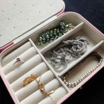 ręcznie malowana szkatułka organizer PAWIE - upominek dla przyjaciółki