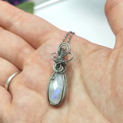 Naszyjnik Kamień księżycowy stal wirewrapping