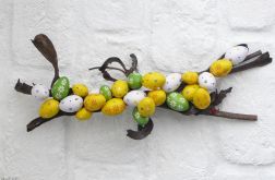 Pisanki na gałęziach