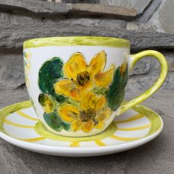 Porcelanowa, ręcznie malowana wiosenna filiżanka 