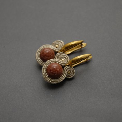 kolczyki sutasz z piaskiem pustyni