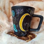 Nocny kubek z gwiezdnymi kotami 300 ml. - ręcznie malowane