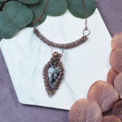 Miedziany naszyjnik wire wrapping z obsydianem śnieżnym #492
