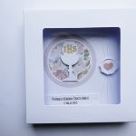 Delikatna kartka na Komunię minimalistyczna  - Kartka na Komunię w ozdobnym pudełku