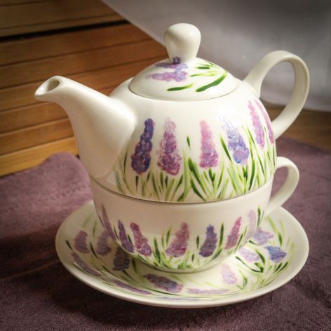 Ręcznie malowany zestaw filiżanka ze spodkiem i imbrykiem