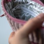 Pudroworóżowy portfelik ze sztruksu + panterka - 