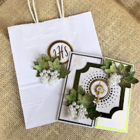 142,komunia - kartka w pudełku w komplecie z torebką 