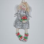 Komu Róże? Komu? - aniołek z masy solnej, prezent, dekoracja - 