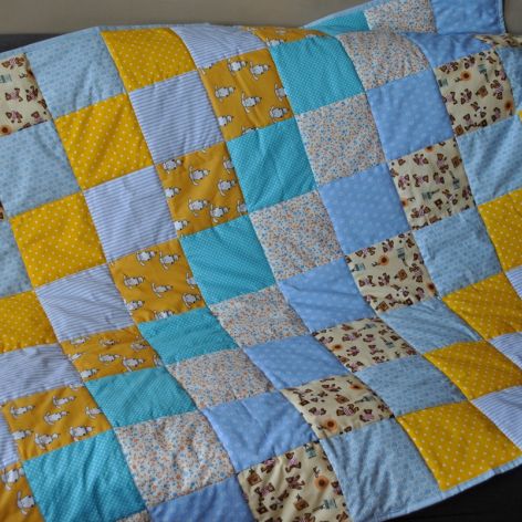 Wesoły patchwork na łóżko 120 x 180 cm
