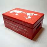 Skrzynia/kufer z wieczkiem czerwony z mapą świata - kuferek