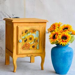 Ręcznie malowana szafka inspirowana malarstwem, słoneczniki, ceramiczna gałka