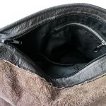Ciemno brązowa skórzana torba z frędzlami - Torba - wnętrze