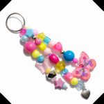 Kolorowy breloczek z motylkiem - 