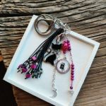 Brelok Magiczny Czarny Kot z chwostem i księżycem - 2