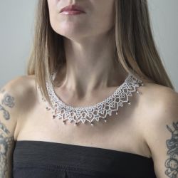 Naszyjnik 'Biała koronka' koraliki szklane