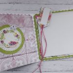 Kartka na Dzień Mamy z polnymi kwiatami i motylami - Wnętrze kartki i przód etykietki