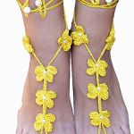 Ozdoba na stopy żółty kwiatek - sandalki