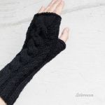 Długie czarne mitenki merino z warkoczem - 