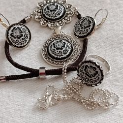 Grawerowany komplet biżuterii