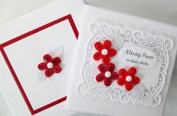 Kartka MŁODEJ PARZE z czerwonymi kwiatami