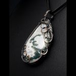 Agat, Miedziany wisior z agatem mszystym - Pendant with Moss Agate gift for her gift for mom, patinated copper wire jewellery for women, gift for sister, with 55 cm leather strap