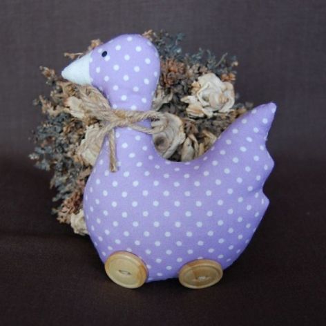 Lawendowa gąska na drewnianych "wrotkach"