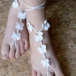 Ozdoba na stopy biały kwiatek - biale