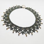 Naszyjnik koralikowy elegancka koronka - Naszyjnik koraliki szklane koronka