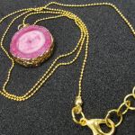 "Barbieland" naszyjnik z różowym kamieniem - całość
