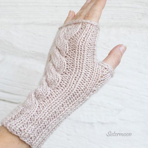 Lniane mitenki z warkoczem