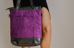 Damska torebka z fioletowej tkaniny zamszowej oraz wężowej ekologicznej skóry