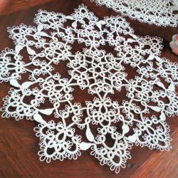 Serwetka   frywolitka czółenkowa 30cm