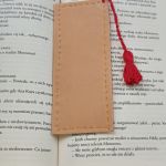 Ręcznie haftowana świąteczna zakładka do książki - Magia Świąt - 