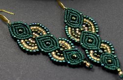 Kolczyki makramowe w odcieniach butelkowej zieleni i złota Kolczyki makramowe w odcieniach butelkowej zieleni i złota