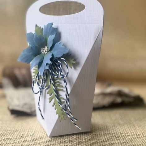 056,pudełeczko na prezent świąteczny ,mikołajkow