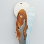 Anielica w srebrnej sukni - zbliżenie -głowa