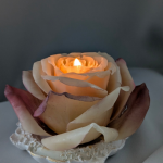 Świeca dekoracyjna róża  - 