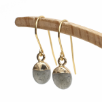 KOLCZYKI IRIS Z LABRADORYTEM W ZŁOCONEJ OPRAWIE. - 