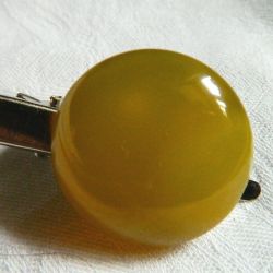 Broszka, przypinka z żółtym agatem