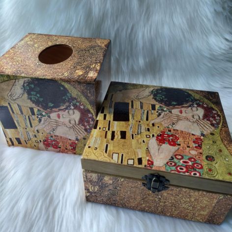 komplet: chustecznik i szkatułka (G. Klimt)