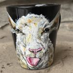 Czarny, porcelanowy kubek ręcznie malowany Redyk - 