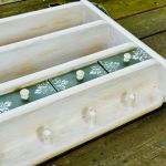 Sielska półka z dekorami, do rustykalnych wnętrz, praktyczna, dekoracyjna - 