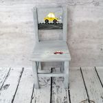 szare krzesełko z oparciem auto - ręcznie malowane krzesełko dziecięce