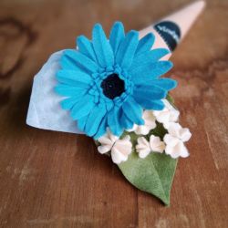 Gerbera - kwiat z filcu - niebieski