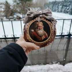 Bombka świąteczna z wizerunkiem Świętego Mikołaja w stylu vintage