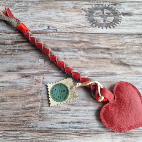 Zabawka dla psa, czerwone serce, Zabawka ze skóry naturalnej,  szarpak,  akcesoria dla psa 3