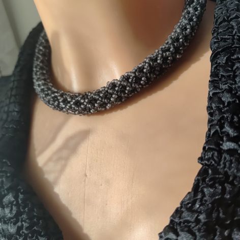 Naszyjnik Czarny Królewski Splot2